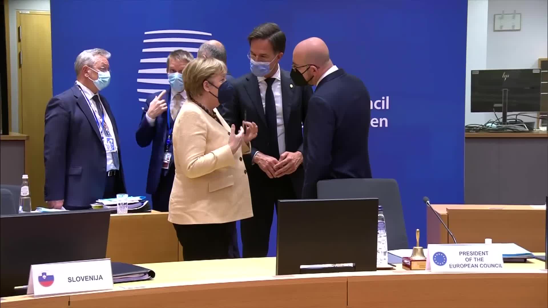 Video: Extracts from the roundtable of the European Council.