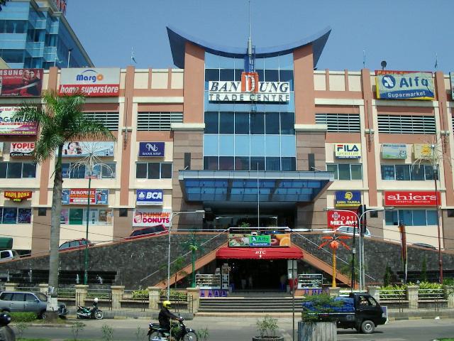 mall della moda bandung btc