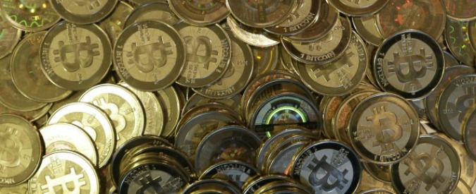 bitcoin non è una valuta)
